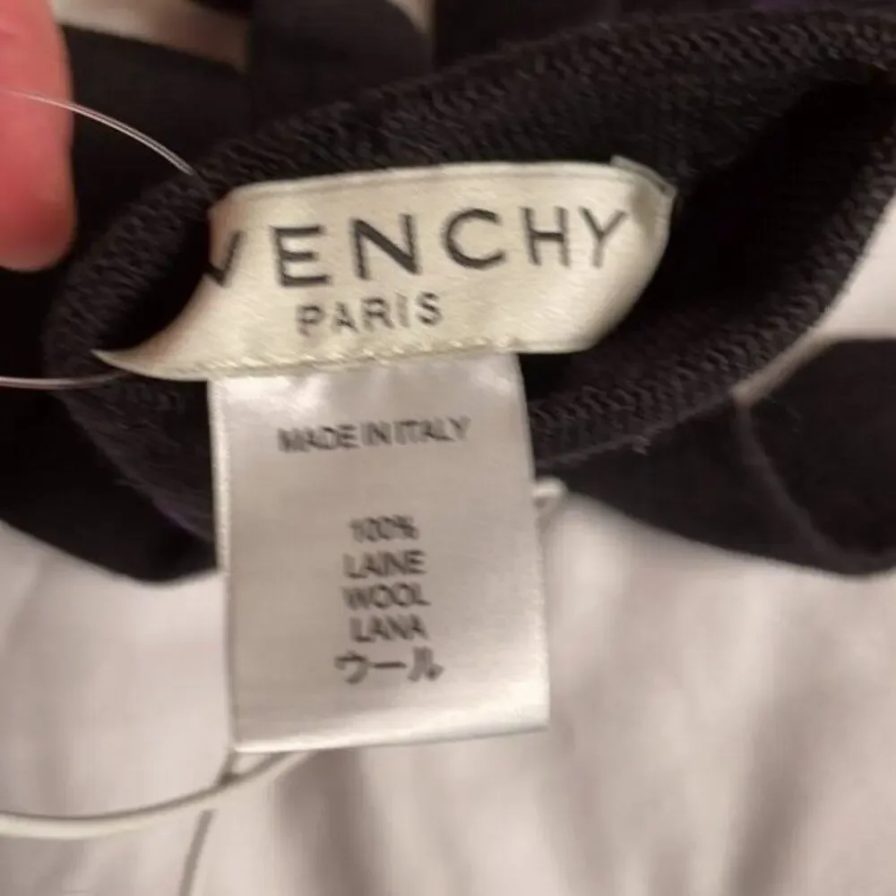 Givenchy Logo Cuff Wool Gloves black and purple